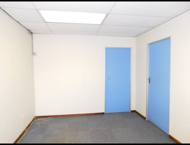 96M² OFFICE TO LET IN WELTEVREDEN PARK